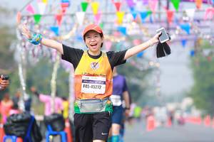 BIB: 45272
                            <button type="button" onclick="openModal(9892438)" class="btn btn-primary btn-sm float-right btn-popup" data-toggle="modal" data-target=".modal-high-quality">
                        <i class="fas fa-shopping-cart"></i> Add to Cart
                    </button>
                                            <button type="button" onclick="isThisMe(9892438, true)" class="btn btn-success btn-sm float-right btn-popup btn-isme hidden" data-toggle="tooltip" data-placement="bottom" title="นี่คือรูปของคุณใช่ไหม คลิกที่นี่เพื่อเอาเข้าอัลบั้ม">
                        <i class="fas fa-plus"></i> Add to album
                    </button>
                    <button type="button" onclick="isThisMe(9892438, false)" class="btn btn-warning btn-sm float-right btn-popup btn-isnotme hidden">
                        <i class="fas fa-ban"></i> Remove from album
                    </button>